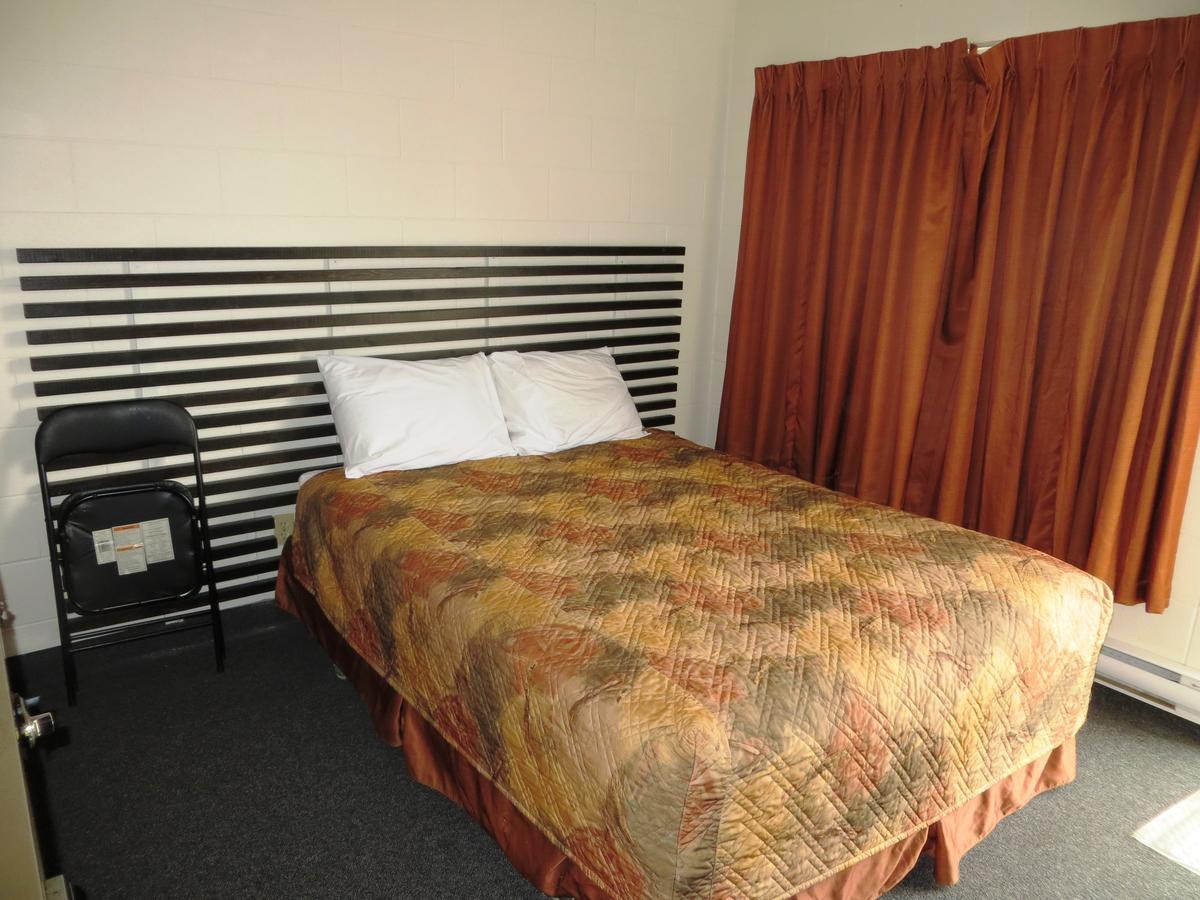 Macklin Motor Inn מראה חיצוני תמונה