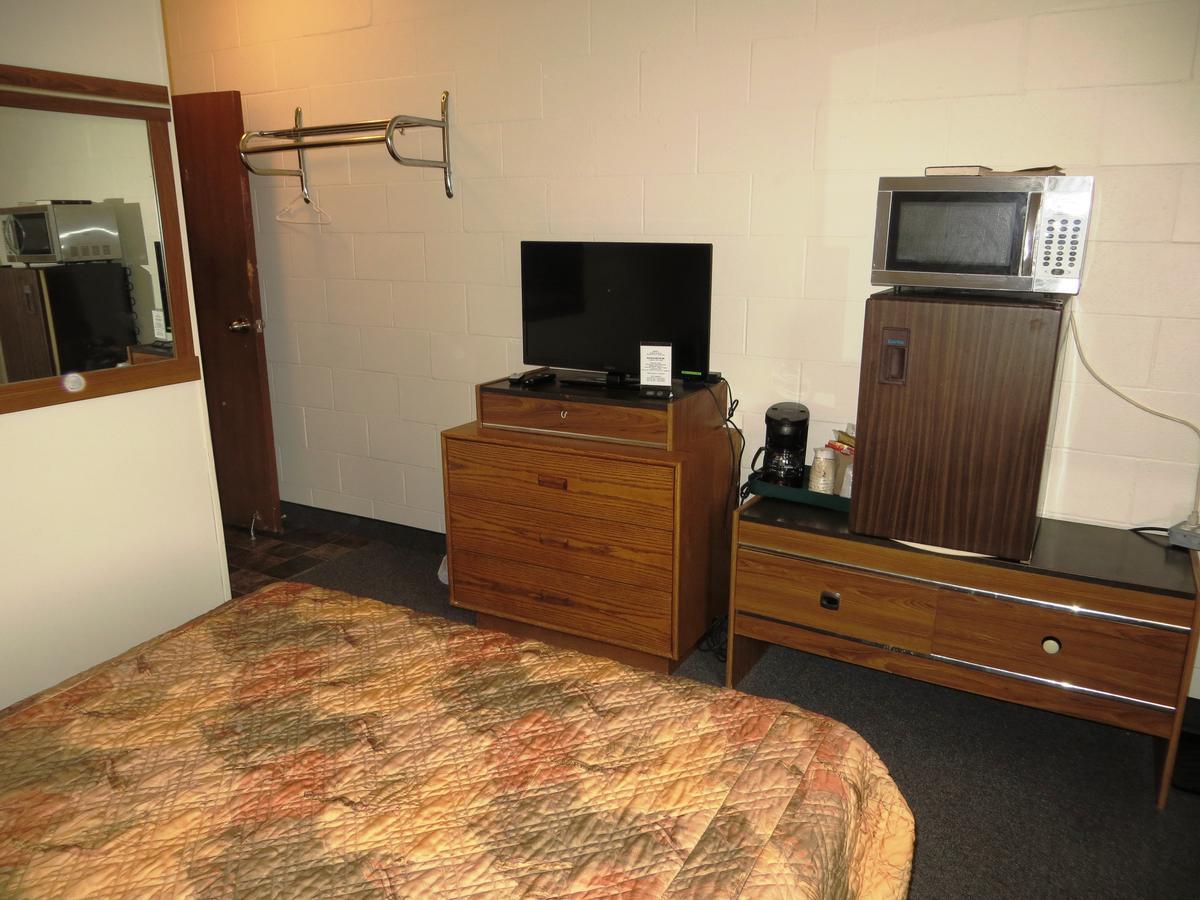 Macklin Motor Inn מראה חיצוני תמונה
